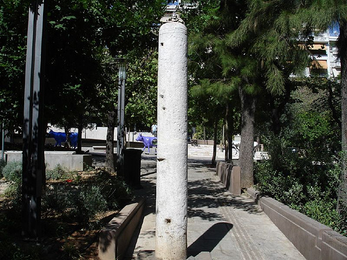 Ancient column - Few visitors, even locals, know the exact origin of its name. 
Kolonaki in greek means little column and is named after a small ancient column in the midle of the square. All the surrounding area is named after it.